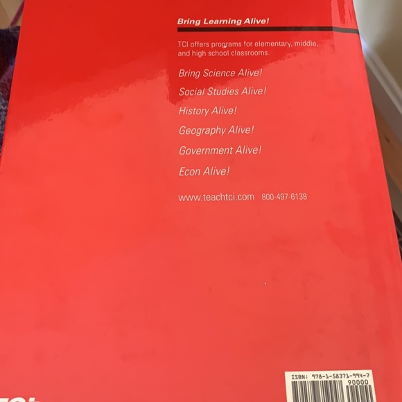 MINT CONDITION SOCIAL STUDIES TEXTBOOK- 5Th GRADE - Picture 2 of 2